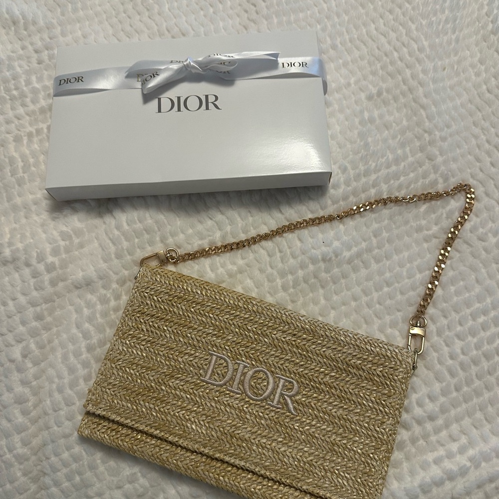 Dior Beauty Gold Textured Clutch with Gift 🎁 Box and Bow - Picture 2 of 4